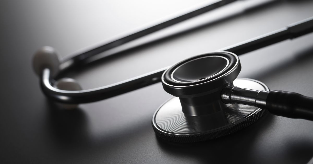 otoskop laryngologiczny